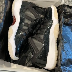 Air Jordan 11 low retro
